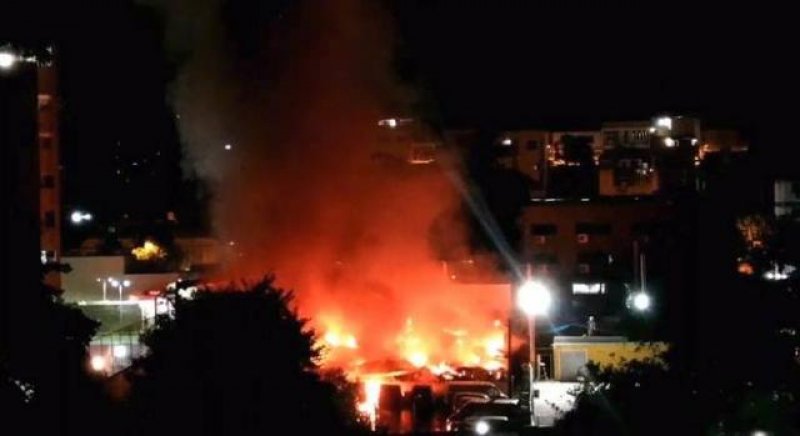 Incêndio atinge depósito dos Correios em Jacarepaguá, no RJ