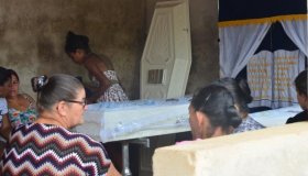 Irmãos atropelados por caminhão, em Cacoal, morreram no dia do aniversário...