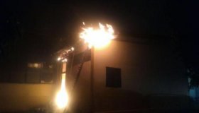 Vândalos tentam incendiar Prefeitura de Alvorada do Oeste