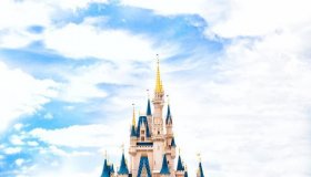 Disney busca brasileiros para trabalhar e paga viagem; saiba como participar