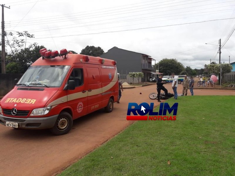 Condutor foge após invadir preferencial e colidir contra motocicleta no Cidade Alta