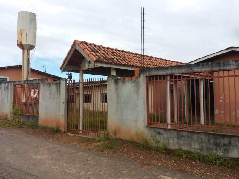 Descaso com alunos e professores de escola em Parecis é denunciado no MP