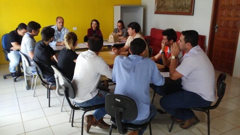 Equipe do governo do estado reunida para definir ações do PPA em Rolim de Moura