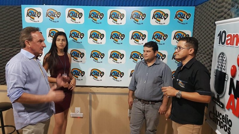 Prefeito Luizão do Trento, Secretária da Rádio, Nathália Skiezynski, vice-prefeito Fabricio e o Radilaista Lucélio Campos