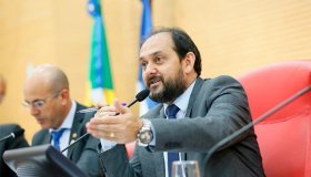 Presidente da Assembleia anuncia convocação dos primeiros aprovados no...
