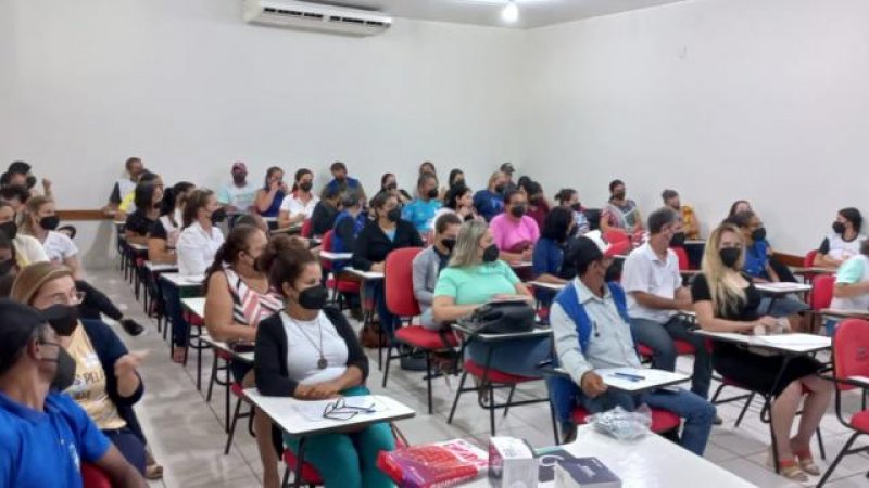Foto 1 da matéria: Agentes de saúde de Rolim de Moura participam de capacitação oferecida pela Fiocruz durante esta semana