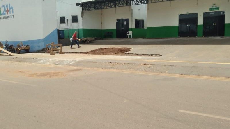 Foto 7 da matéria: Nova rampa facilitará acesso de ambulâncias à UPA em Rolim de Moura