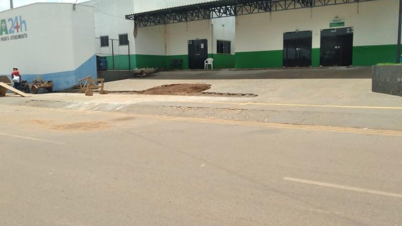 Foto 6 da matéria: Nova rampa facilitará acesso de ambulâncias à UPA em Rolim de Moura