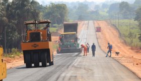 Obra de asfaltamento avança na Linha 45 entre Santa Luzia d’Oeste e São...