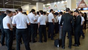 Aeronautas aprovam proposta de empresas e encerram greve