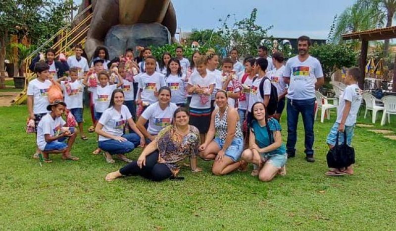 Atividades do Serviço de Fortalecimento de vínculos encerrado com festa na AABB em Rolim de Moura