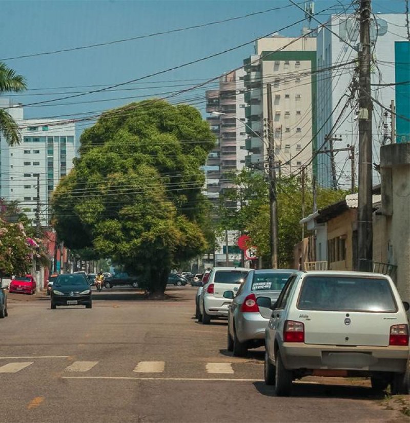 Governador sanciona lei que parcela IPVA em cinco vezes, mas veta liberar licenciamento imediato