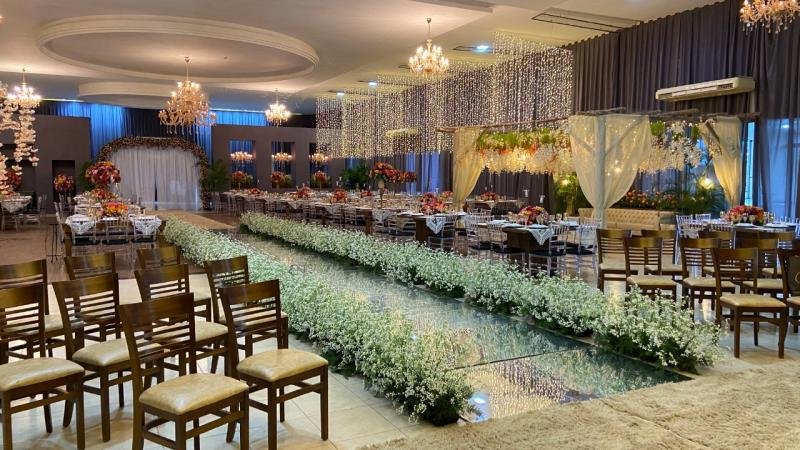 Foto 6 da matéria: Evento na AABB de Rolim de Moura. Confira decoração de casamento