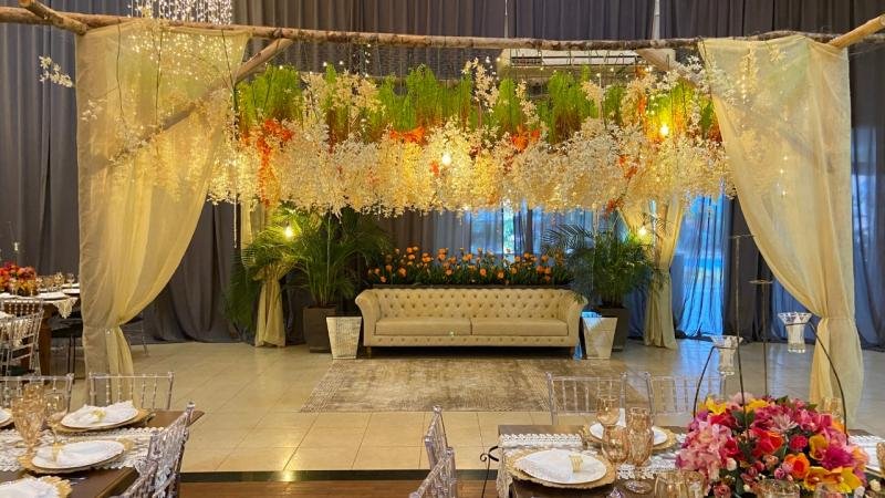 Foto 9 da matéria: Evento na AABB de Rolim de Moura. Confira decoração de casamento