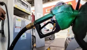 Gasolina fecha janeiro custando R$ 5,10 em Rondônia; compare a média