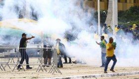 Alexandre de Moraes decide soltar mais 137 presos por atos golpistas