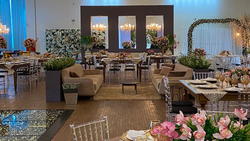 Foto 21 da matéria: DECORAÇÃO DE CASAMENTO NA AABB