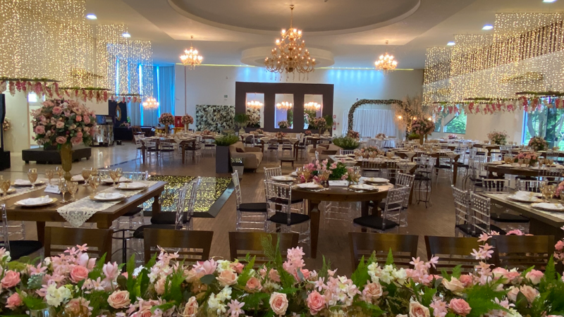 Foto 10 da matéria: DECORAÇÃO DE CASAMENTO NA AABB