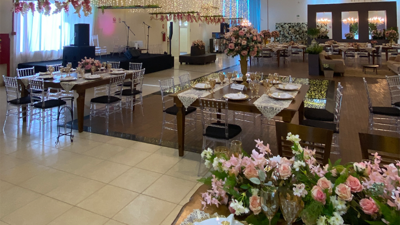 Foto 8 da matéria: DECORAÇÃO DE CASAMENTO NA AABB