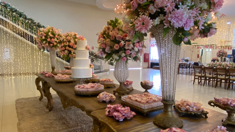 Foto 16 da matéria: DECORAÇÃO DE CASAMENTO NA AABB