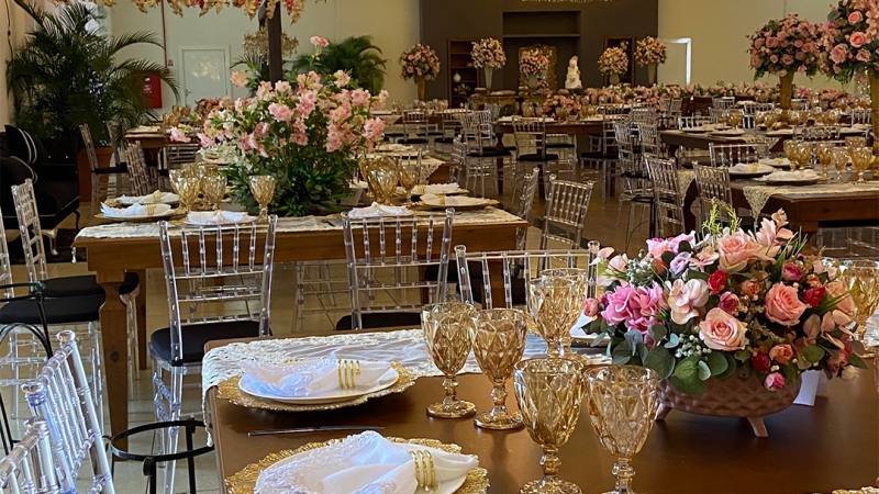 Foto 24 da matéria: DECORAÇÃO DE CASAMENTO NA AABB