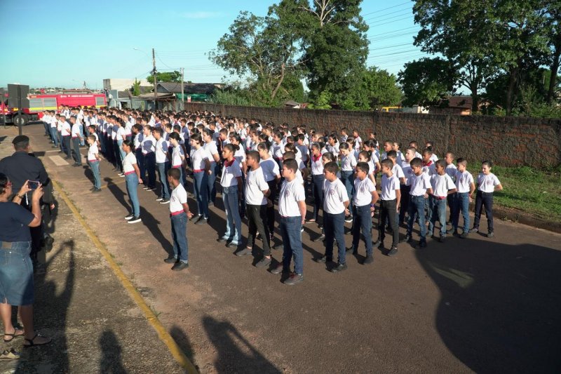 Deputado Cirone Deiró trabalha pela execução de obras no Colégio da Polícia Militar de Cacoal