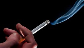 Nove em cada dez adolescentes compram cigarro em comércio autorizado