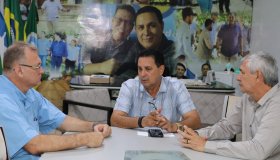 Prefeito Aldo Júlio recebe convite para participar do aniversário dos 37 anos...