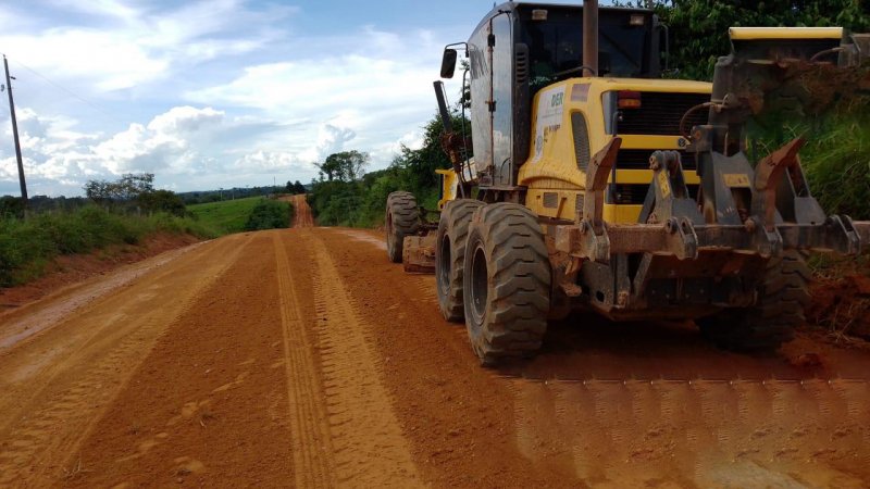 DER realiza serviços e melhorias entre a BR-429 e RO-481 em Nova Brasilândia d’Oeste