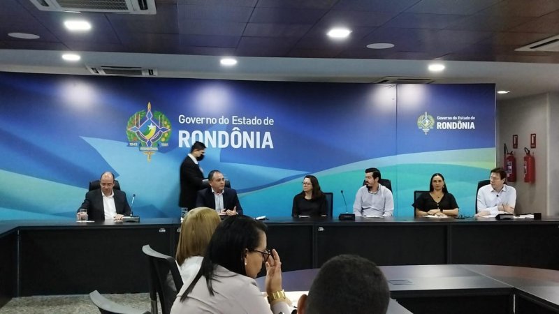 Secretária de Planejamento de Rolim de Moura participa de encontro estadual para debater desenvolvimento municipal e estadual