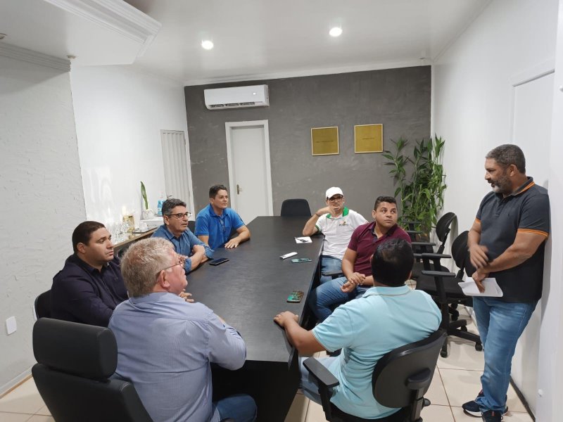 Comtran recebe equipe do detran para debater melhorias na sinalização de trânsito de Rolim de Moura