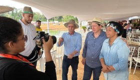 Deputada federal Sílvia Cristina critica embargos ambientais do Ibama e...