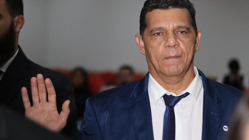 Foto 3 da matéria: Em uma cerimônia cheia de emoção, novos advogados recebem credenciais da OAB em Rolim de Moura