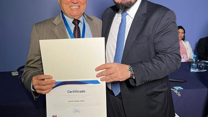 Foto 1 da matéria: Ex-presidentes da Subseção de Rolim de Moura são homenageados com a Medalha Valter Nunes de Almeida
