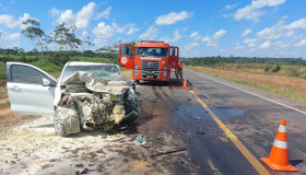 Irmãos morrem durante colisão entre carros na BR-346 em RO