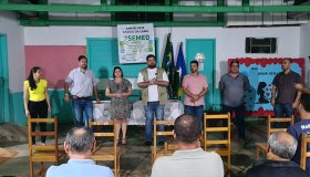 Jean Oliveira destina emenda de R$ 500 mil para reforma de quadra da escola...