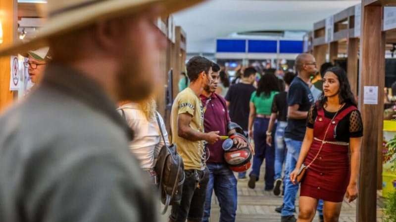 Foto 2 da matéria: Primeiro dia da Rondônia Rural Show é marcada por lançamentos e visitação do público