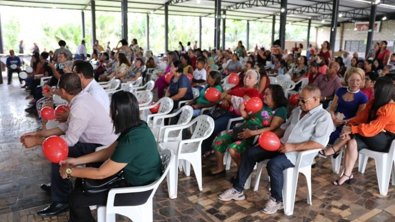 Foto 4 da matéria: Terceira idade comemora dia das mães no encontro dos idosos em Rolim de Moura