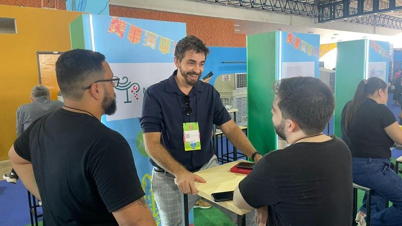 Foto 1 da matéria: Inovação na Amazônia: Startup 'Meu Pé de Árvore' participa do NEON Sebrae 2023 em São Luís