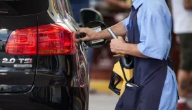 Após pico, preço médio da gasolina cai para R$ 6,07 em Rondônia