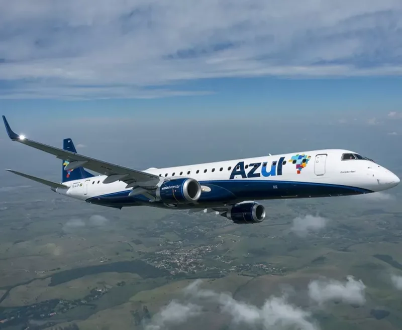 Avião da Embraer E-195, da Azul — Foto: Divulgação/Embraer