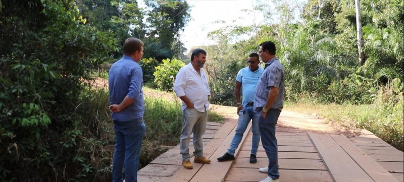 Parceria entre prefeituras de Rolim de Moura e Santa Luzia vai construir ponte de concreto na linha 172 sul, divisa dos municípios