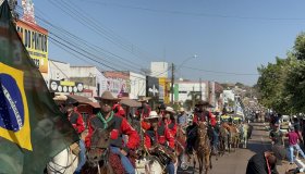Rolim de Moura: Cavalgada da 34ª Expoagro é um sucesso; confira as comitivas...