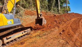 Serviço de infraestrutura é desenvolvido pelo DER em 40 quilômetros da Linha...