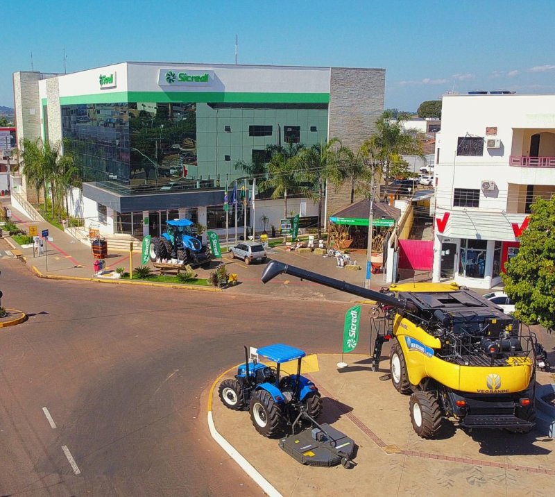 Vitrine Agro Sicredi: Exposição de máquinas e implementos agrícolas reforça a chegada do Plano Safra