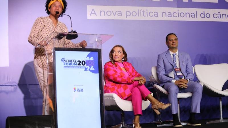 Foto 3 da matéria: Aprovada urgência na votação de projeto da deputada Sílvia Cristina que trata da política nacional de combate ao câncer