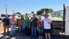 ASROLIM entrega a entidade, alimentos arrecadados na 2ª noite da 34ª Expoagro