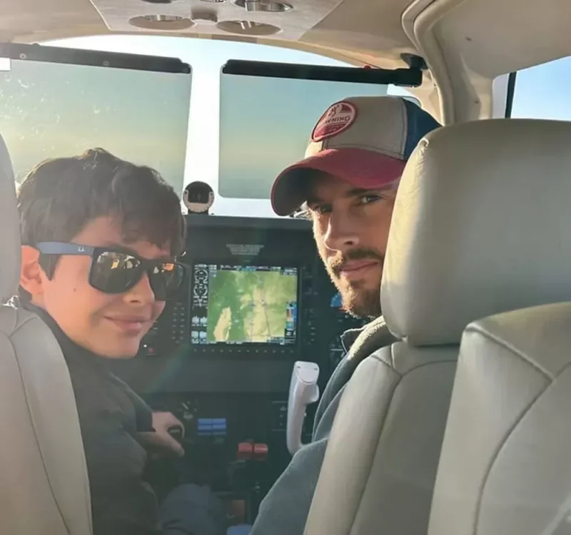 Garon Maia e o filho morreram após queda de avião em Vilhena — Foto: Reprodução/Facebook
