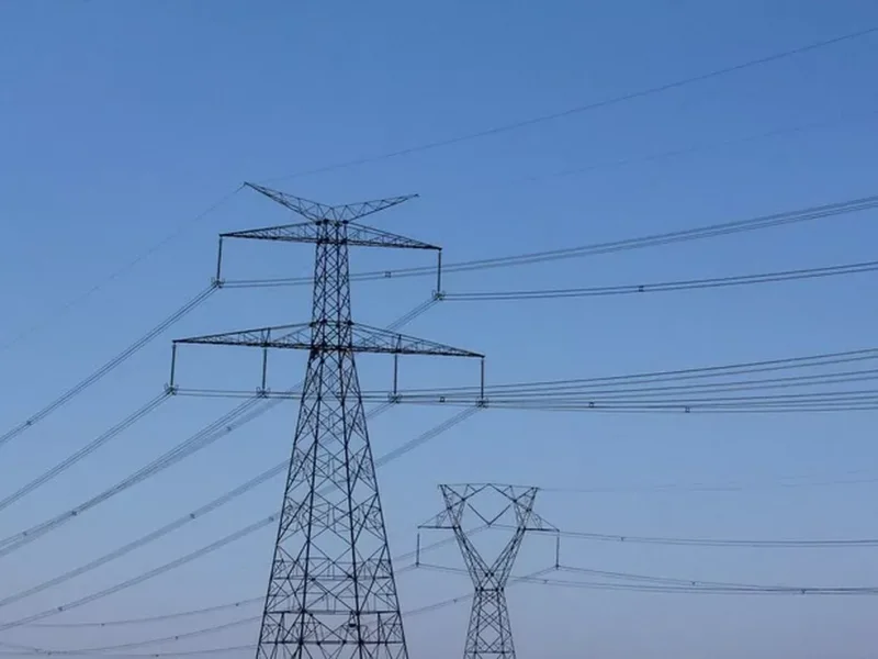 Linhas de transmissão de energia elétrica vão a leilão na Paraíba — Foto: Marcos Santos / USP Imagens