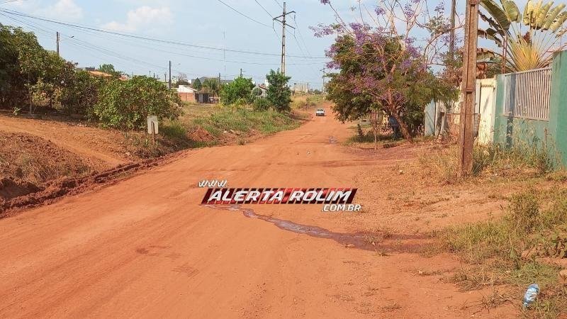 Foto 1 da matéria: Menina morre após cair de moto em Rolim de Moura
